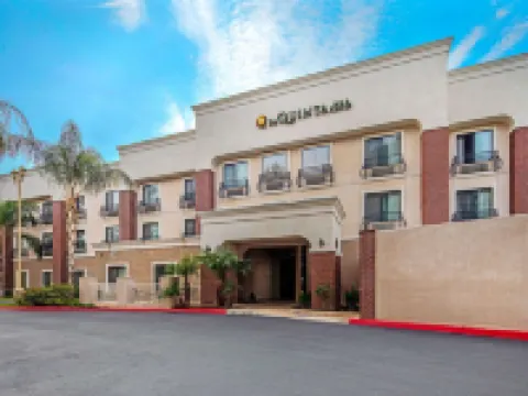 La Quinta Inn & Suites Temecula Hotels in Temecula