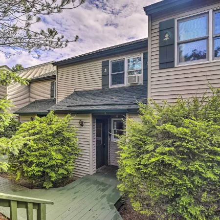 Lake Placid Gem w/ Patio & Views < 1 Mi to Beach!