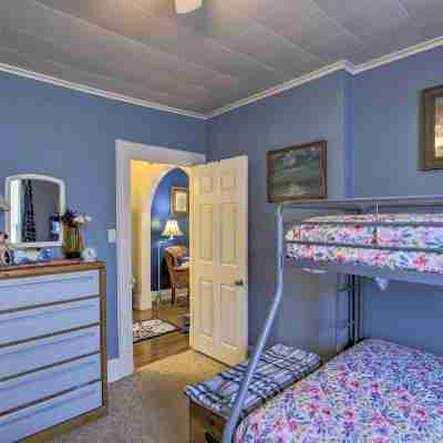 Eclectic Manitowoc Vacation Rental Near Marina! Rooms