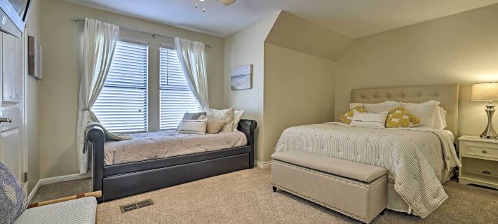 Modern Townhome w/ Patio, Next Door to Resort Ξενοδοχεία στην πόλη Llano County