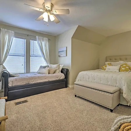 Modern Townhome w/ Patio, Next Door to Resort