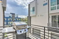 Trendy Denver Townhome - Walk to Mile High Stadium