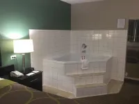 Super 8 by Wyndham Mundelein/Libertyville Area Hotels in Mundelein