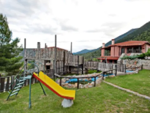 Menalia Villas & Suites KTIMA KOUMPOURI トリポリスのホテル