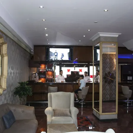 Hermanos Hotel
