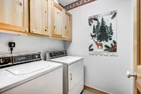 Beautiful 5Br Home at the Ranch - Kids Ski Free! Condo