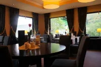 Moselhotel & Restaurant Zur Traube Gmbh Hotels in Muden