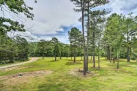 Updated Tuskahoma Cabin w/ Fire Pit & Deck! - Homestays