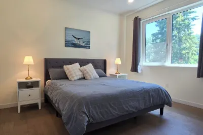 Stylish 2BR | River & Views | 5 Min Fernie and Resort