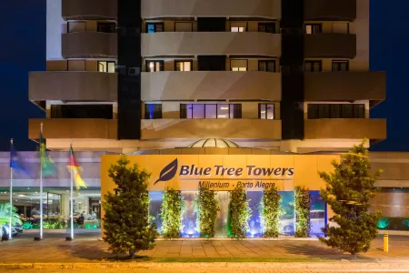 Blue Tree Towers Millenium Porto Alegre Отели рядом с достопримечательностью «Public Library»