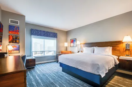Hampton Inn & Suites by Hilton Louisville East Oxmoor Отели в г. Сейнт Мэттьюс