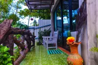 Baan Tubkaek Hotel Hotels in Tub Kaek Beach