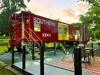 Authentic Train Caboose!  Less Than 5 Minutes to Desoto Park, Falls, Mentone