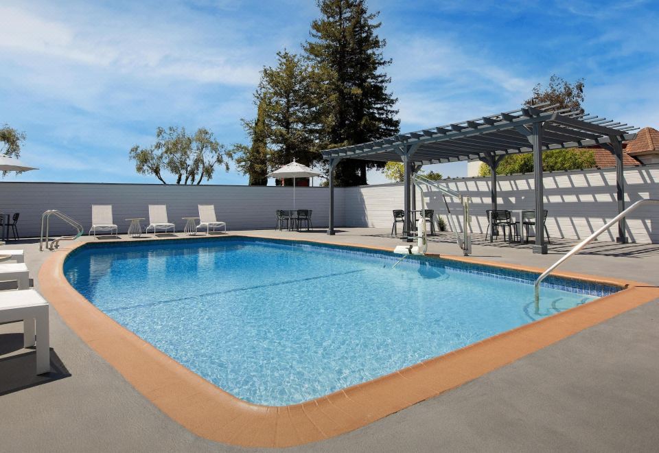 스파크 바이 힐튼 산호세 에어포트 로비 이미지