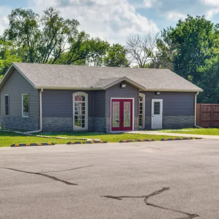 2 Mi to Main St Newton Guest House
