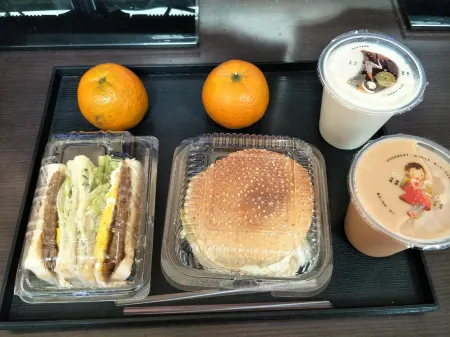 One+One Motel Отели рядом с достопримечательностью «Тематический парк для малого народа»