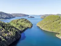 Haugen Hotels in Lyngdal