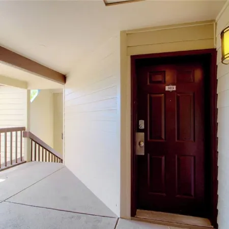 Beautiful And Updated 1 Bedroom Condo In DTC W/ VIEWS!