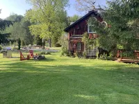 Rustic two bedroom cottage on riverside in Shohola PA