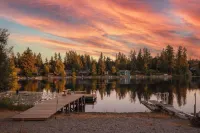 # Marbella Lane - Nature Escape at Shady Lake - ビーチサイド
