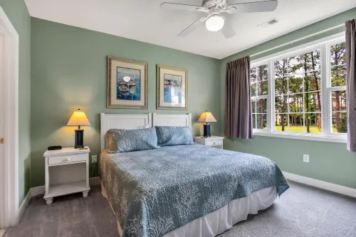 Access to Huge Resort Pool and Hot Tub Oasis - Charming Lakefront Haven