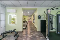 Quality Inn Sunshine Suites - Fitnessstudio