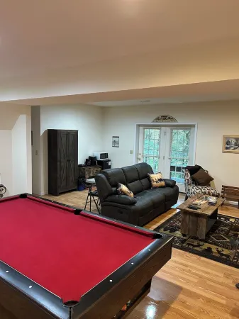 Cabin bungalow apartment in the basement