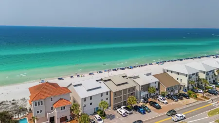 Backyard Beach by AvantStay Oceanfront Destin Paradise