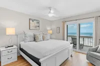 블루 마린 바이 어반트스테이 비치프론트, 전망 있음, 수영장 이용 가능, 비치 의자