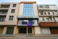 FabHotel Galaxy - Nr Patel Nagar Metro
