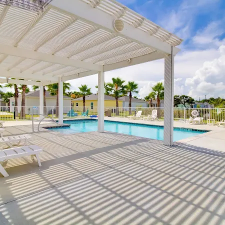 4 Mi to Rockport Beach Park: Home w/ Resort Perks