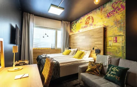 Time Hostel Отели рядом с достопримечательностью «Университет прикладных наук Ювяскюля»