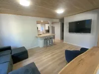 Cozy cabin with WiFi in charming Au Train, Completely remodeled as of June 2025