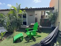 Casalina Garden 2 Blocks to Palm Beach & Kitesurfing School Hotels in Palm Beach