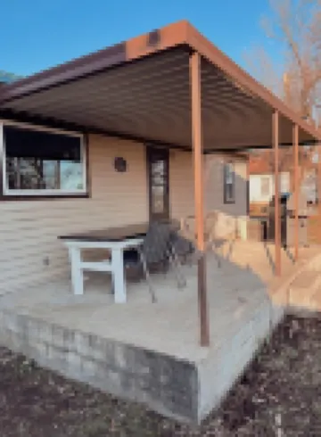 Stockton Lakes’ Rustic Retreat - Cozy & Close