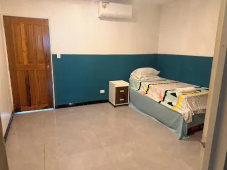 Sunset Serenity Retreat in Ranadi-Free High Speed Wifi Near Great Coffee Bar 2Beds Apt