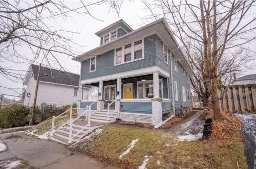 Prime Location/ Few blocks to downtown