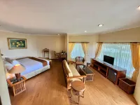 Parai Beach Resort & Spa فنادق في Sungailiat