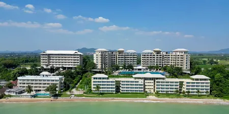 Royal Phala Cliff Beach Resort