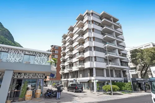 Paradiso Incanto Lake View Apartment - Happy Rentals - Pet friendly