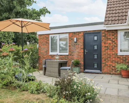 The West Wing Отели в г. Девицес