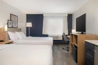 Spark by Hilton West Coxsackie - parking