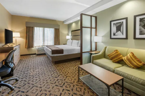 Best Western Plus College Park Hotel Hotel di College Park