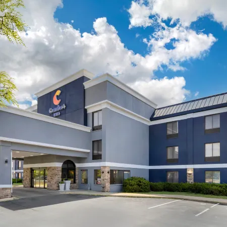 Comfort Inn Bourbonnais Near I-57