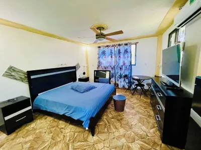 Romantic Condo Vivymitchel Apart Hotels in 
