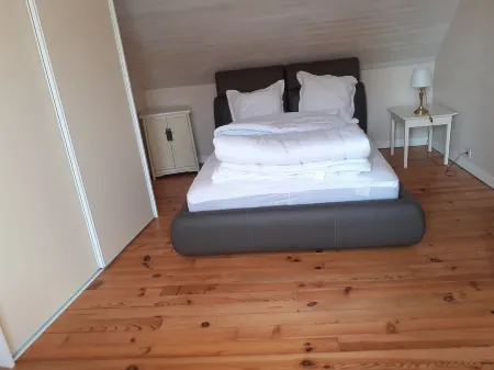 Confortable Maison Dans le Quartier "historique" des Pêcheurs 150m de la Plage Отели в г. Плобаналек-Лескониль