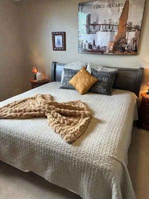 Florida Vibes - A Fort Myers Gem- 2 Bedroom Condo. فنادق في Whiskey Creek