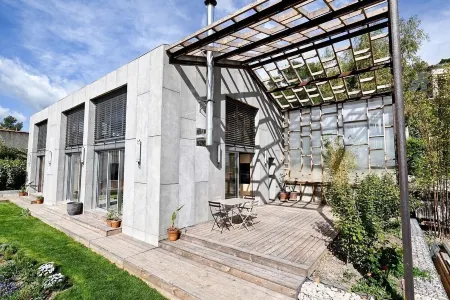 le Hangar Yacco & Tiny House - Garage Revisité par Benoit Gillet Architecte Отели в г. Кальвисон