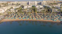 Marlin Inn Azur Resort Отели рядом с достопримечательностью «Planet Spa Hurghada Marriott Beach Resort»