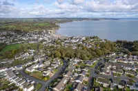 Golwg Y Môr - Sea View Cottage with Hot Tub